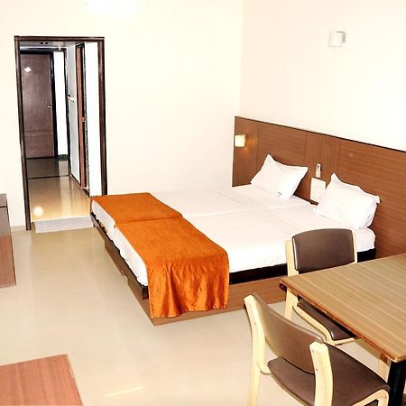 Hotel Century Executive Udupi Exterior foto